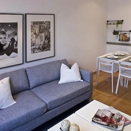 Flateli Lluria Apartamento